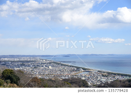 Shonandai Komayama Park Observatory, Winter, January [Hiratsuka City, Kanagawa Prefecture] 135779428