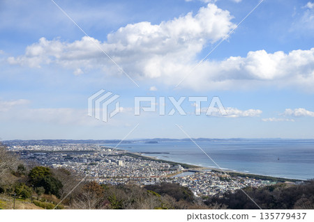 Shonandai Komayama Park Observatory, Winter, January [Hiratsuka City, Kanagawa Prefecture] 135779437