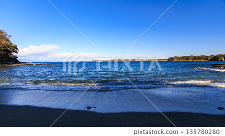Winter at Aburatsubo Doami Beach Winter at Aburatsubo Doami Beach 135780280