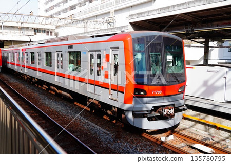 東武鐵道70000系列車 東武鐵道70000系列車 135780795