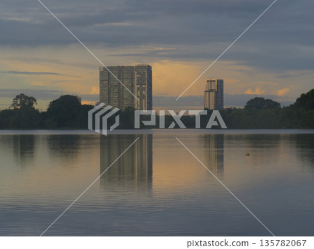 Inya Lake, Yangon Inya Lake, Yangon 135782067