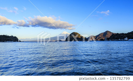 從西伊豆看到的富士 從西伊豆看到的富士 135782799