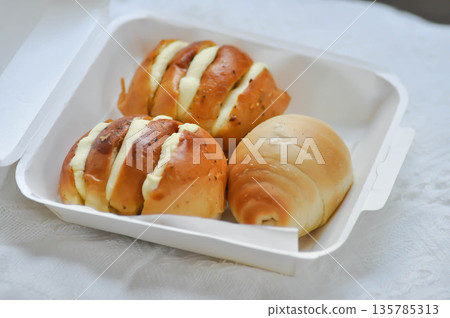 garlic bread or cheese bun, mozzarella cheese bun or bun with cheese and Shio Pan garlic bread or cheese bun, mozzarella cheese bun or bun with cheese and Shio Pan 135785313