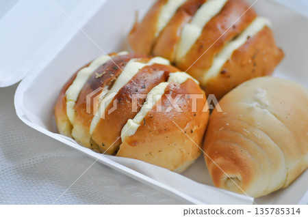 garlic bread or cheese bun, mozzarella cheese bun or bun with cheese and Shio Pan garlic bread or cheese bun, mozzarella cheese bun or bun with cheese and Shio Pan 135785314