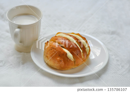 cheese bun, cream cheese garlic bread or Korean cream cheese garlic bun or cream cheese garlic bun 135786107