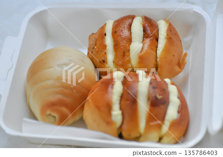 garlic bread or cheese bun, mozzarella cheese bun or bun with cheese and Shio Pan garlic bread or cheese bun, mozzarella cheese bun or bun with cheese and Shio Pan 135786403