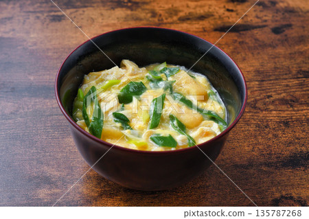 衣笠蓋飯：京都當地的蓋飯 135787268