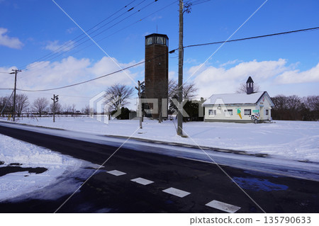 Winter Butterbur Tower (Minamihoro Town, January 2026) Winter Butterbur Tower (Minamihoro Town, January 2026) 135790633