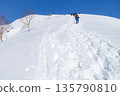Climbers climbing the Tenjin Ridge of Mt. Tanigawa in the dead of winter 135790810