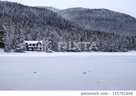 Lake home near the Golcuk Lake in Bolu, Turkey Lake home near the Golcuk Lake in Bolu, Turkey 135791898