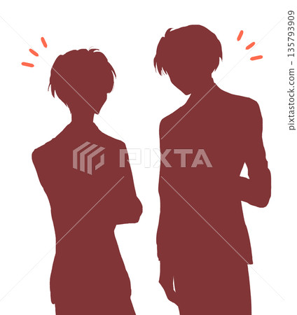 兩名男性上班族正在討論輪廓。 135793909