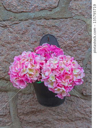 Pink Flowers Wall Planter Pink Flowers Wall Planter 135795719