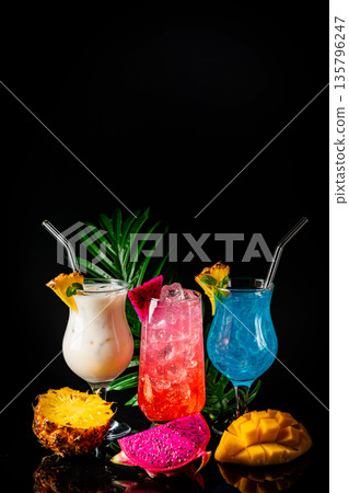 Set of classic alcohol cocktails Set of classic alcohol cocktails 135796247
