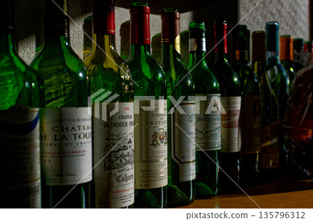 復古對齊 135796312