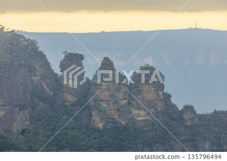 Photograph of the Three Sisters rock formation at sunrise in the Blue Mountains 135796494