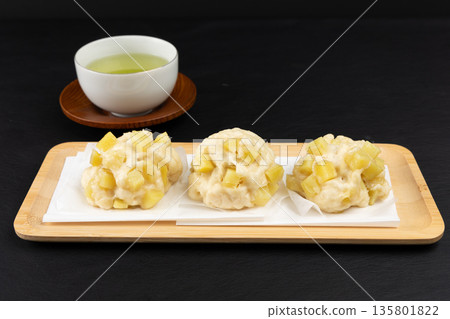 Ishigaki mochi Ishigaki mochi 135801822