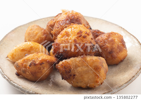 Fried garlic Fried garlic 135802277