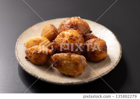 Fried garlic Fried garlic 135802279