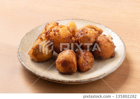 Fried garlic Fried garlic 135802282