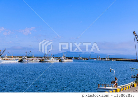東莘湖漁港，位於北海道東部佐呂間湖畔的小型漁港。 135802853