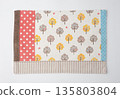 Red dot and illustration placemat 135803804