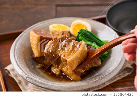 Braised pork belly with boiled egg and komatsuna Braised pork belly with boiled egg and komatsuna 135804425