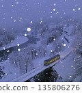 下雪的飯山線 135806276