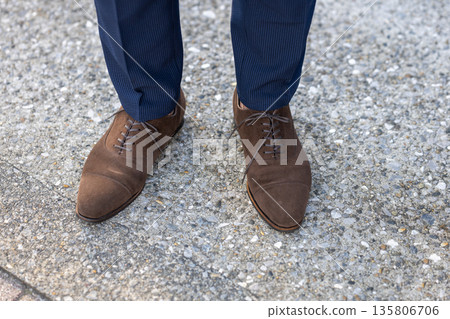 一個商人的腳 135806706