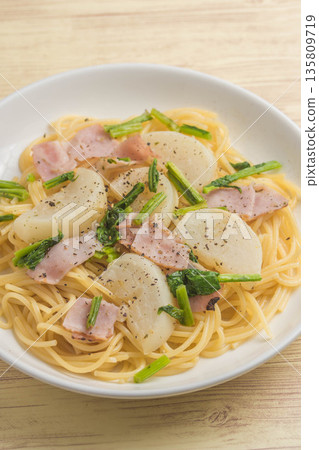 日式蘿蔔培根義大利麵 日式蘿蔔培根義大利麵 135809719