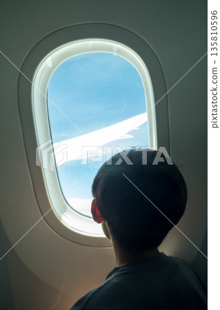 兒童 孩子 小孩 135810596