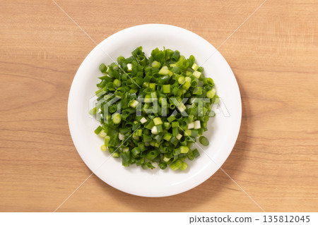 切碎的蔥 135812045