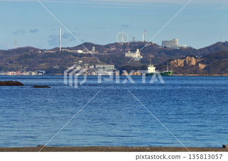 Mt. Washu seen from offshore Mizushima Nada (Kurashiki City, Okayama Prefecture) Mt. Washu seen from offshore Mizushima Nada (Kurashiki City, Okayama Prefecture) 135813057