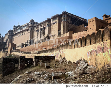The famous Amber Fort, the fortified residence of Raja Man Singh I in the northern suburbs of Jaipur, India 135815506