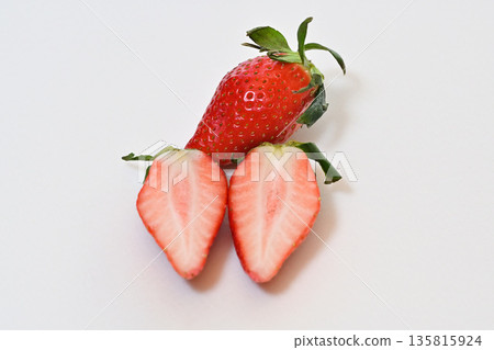 A close-up of a cross section of a sweet and delicious strawberry (Yayoihime from Saitama Prefecture) 135815924