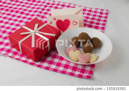 贈送糖果和留言卡 135818391