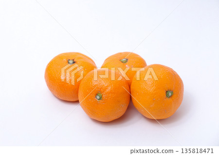 mandarin orange, citrus fruit, peel, fruit, mandarin orange, citrus, dessert, winter, food, fruit, orange, fruit 135818471