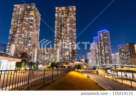 "Tokyo" Night view of Tokyo Bay Area Tower Mansion "Tokyo" Night view of Tokyo Bay Area Tower Mansion 135819133
