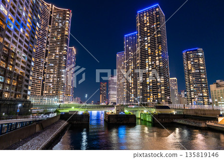 "Tokyo" Night view of Tokyo Bay Area Tower Mansion "Tokyo" Night view of Tokyo Bay Area Tower Mansion 135819146
