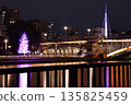 土佐堀河的夜景 135825459