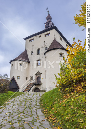 Old Castle building with cobblestone path in Banska Stiavnica 135825922