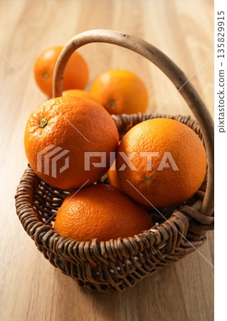 orange 135829915