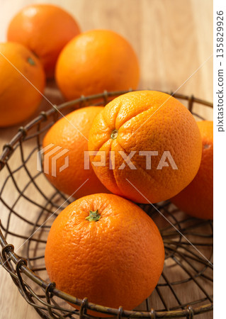 orange 135829926