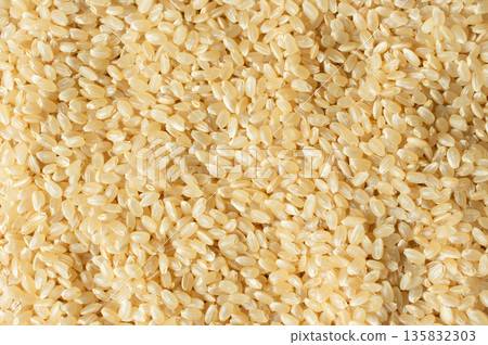 糙米填滿了整個框架 135832303