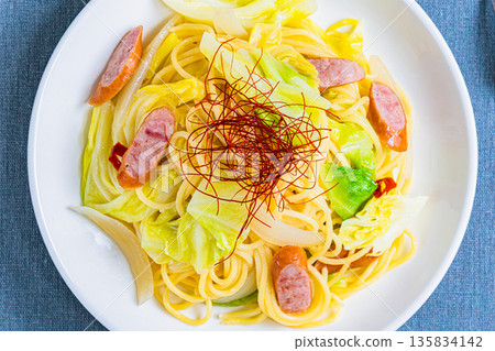 Spring cabbage peperoncino 135834142