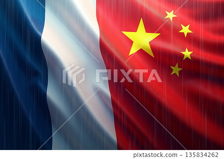 雨滴落在法國和中國的國旗上 135834262