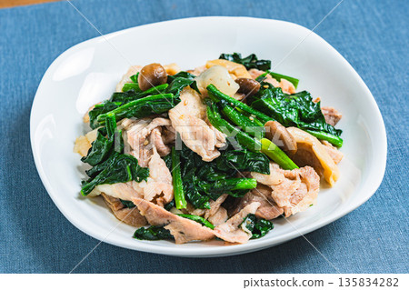味噌炒菠菜豬肉 味噌炒菠菜豬肉 135834282