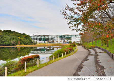 愛知縣:世博會紀念公園(森可羅公園)溜冰場、吉卜力倉庫 愛知縣:世博會紀念公園(森可羅公園)溜冰場、吉卜力倉庫 135835801