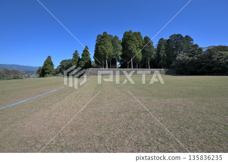 Higo "Hitoyoshi Castle" - View of the enclosure and stone walls 135836235