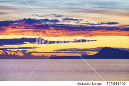 Sunrise over sea Sunrise over sea 135841202