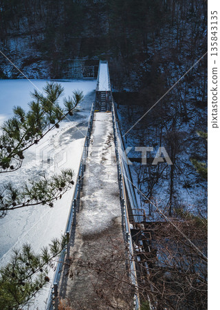 The top of Tojo Dam [Chikuhoku Village, Higashichikuma District] 135843135